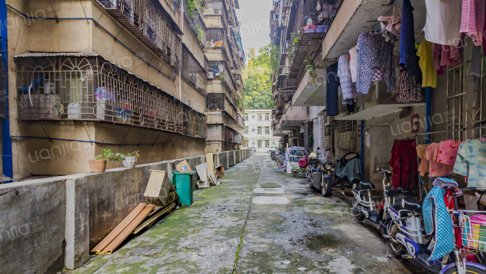 松苑小区外景图