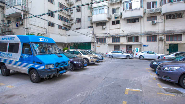 虹桥路400弄外景图