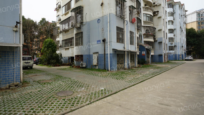 电信小区外景图