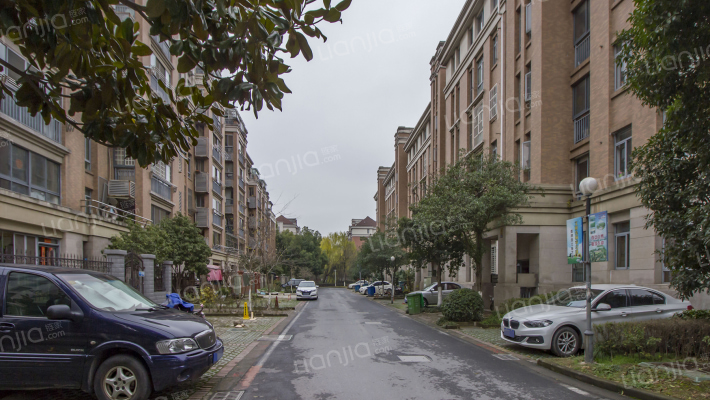 东方明珠世纪花园外景图