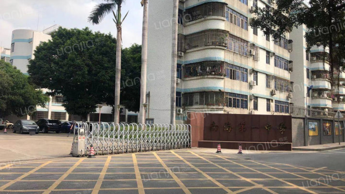 南海第一中学外景图