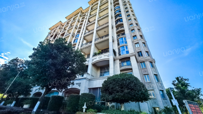 阿维侬庄园外景图