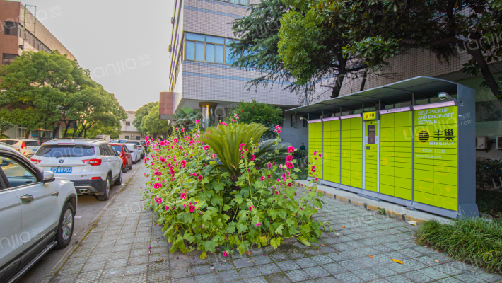 环球经贸大厦外景图