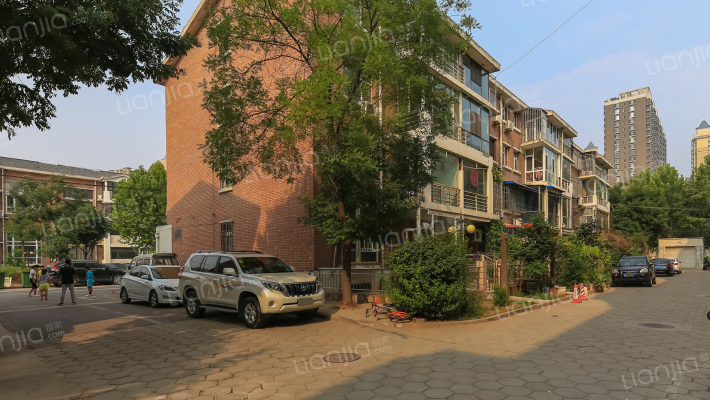 世纪花园小区外景图