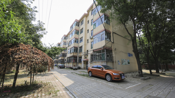 煤管局仓库宿舍外景图