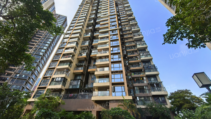 佳华领汇广场外景图