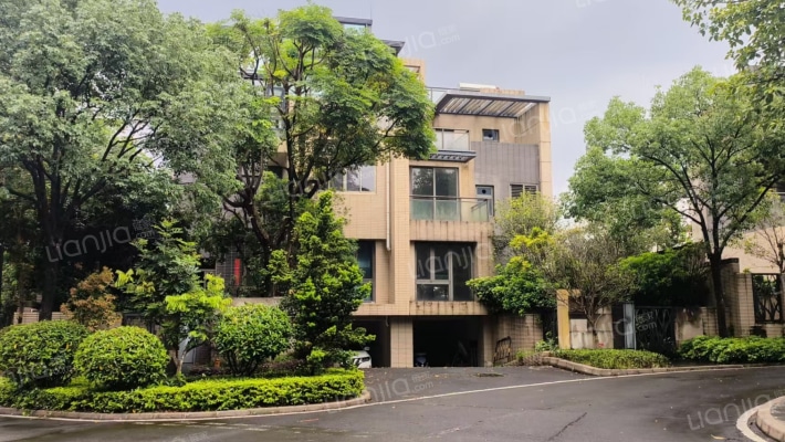 雅居乐白鹭湖伊云美地外景图