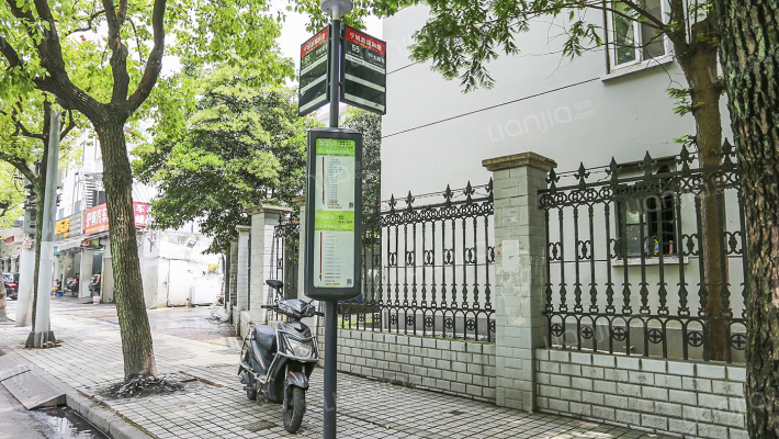 市京一村外景图