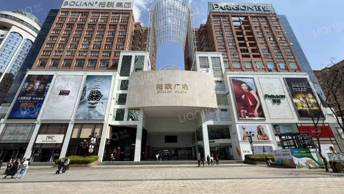 柏联广场外景图