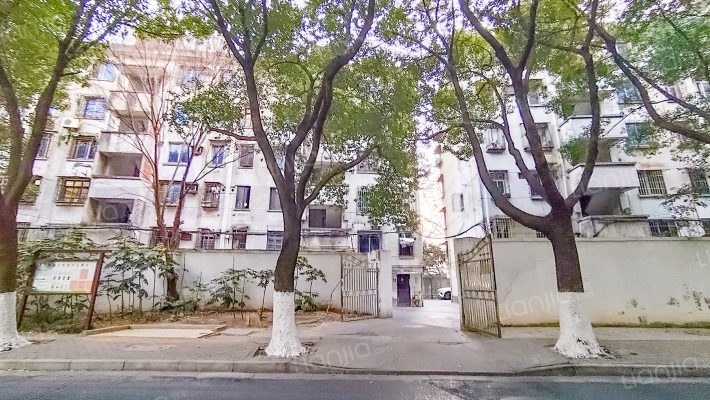 医药公司宿舍外景图