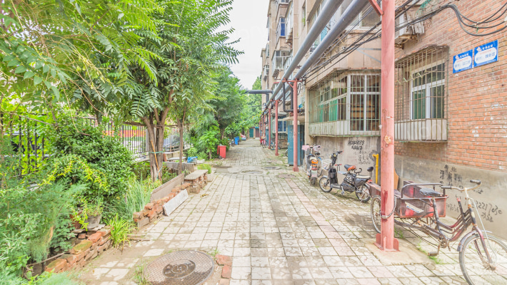 省印宿舍南院外景图