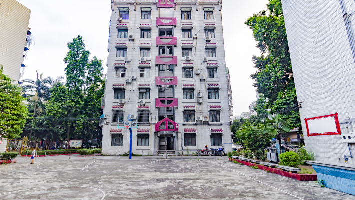 清远市城建规划居宿舍外景图