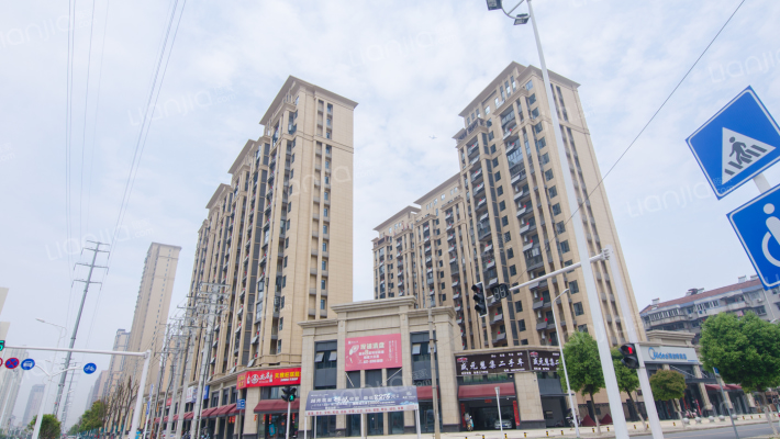 恒瑞上城外景图