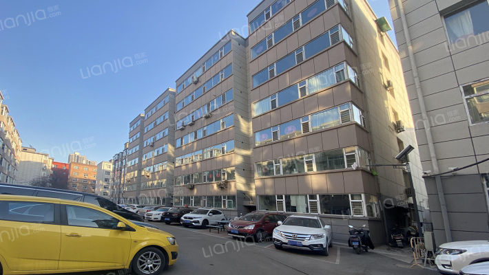 设备安装宿舍外景图