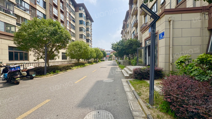 港悦华府外景图