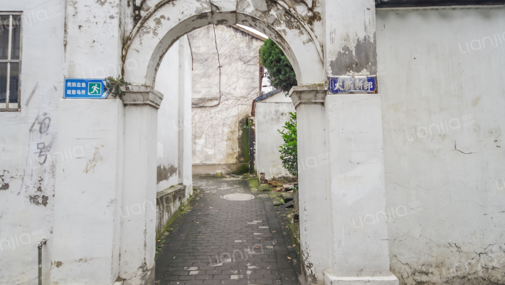 大新新村外景图