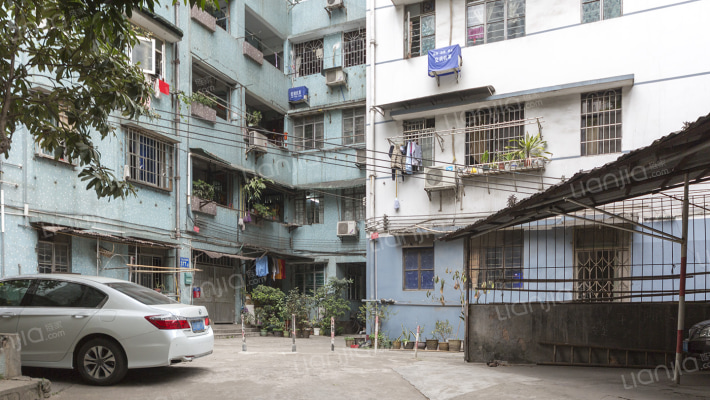 工业大道中377号大院外景图