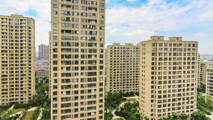 力宝铂金府邸外景图