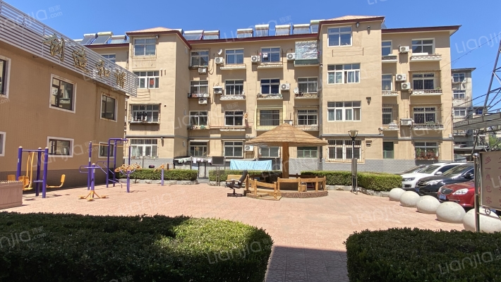 八三石油家属楼一区外景图