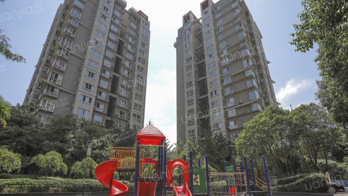 海荣雅庭花园外景图