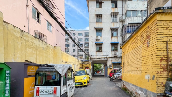 工信委家属院外景图