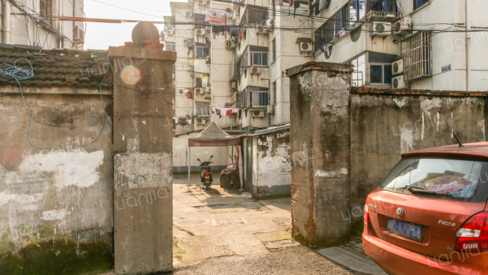 冰厂街散盘外景图