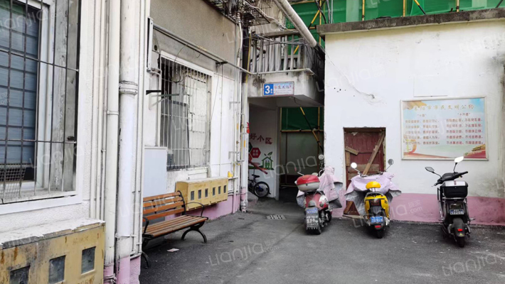 春园路中药材家属院外景图