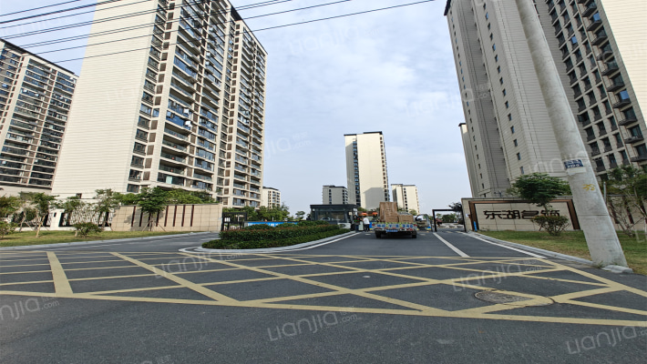 昊源东湖名筑外景图