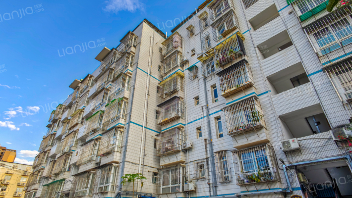 望州人防办宿舍外景图