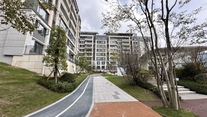 滨江春城公元外景图