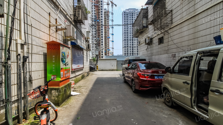 括苍西路192号院外景图