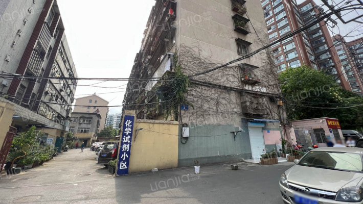 银厦商住楼外景图