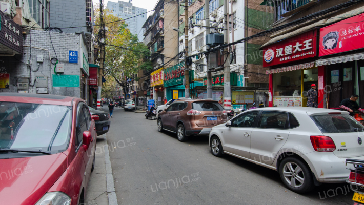 浏正街136号外景图