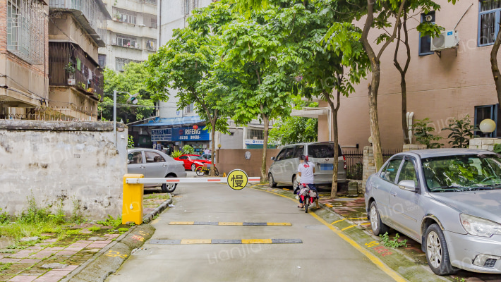 金鱼街大院外景图