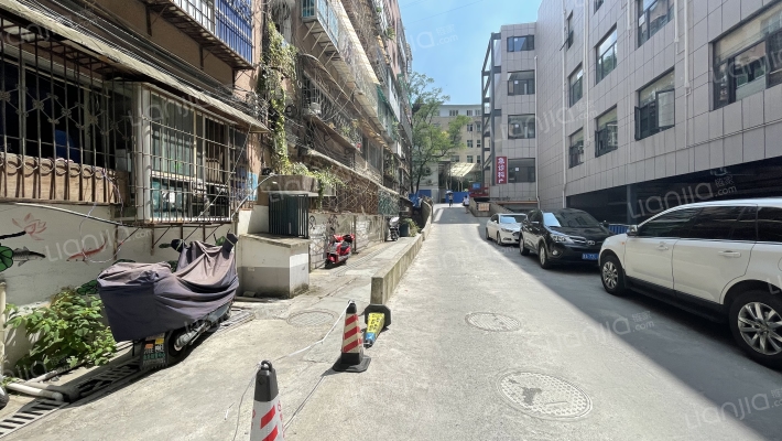 三医宿舍外景图