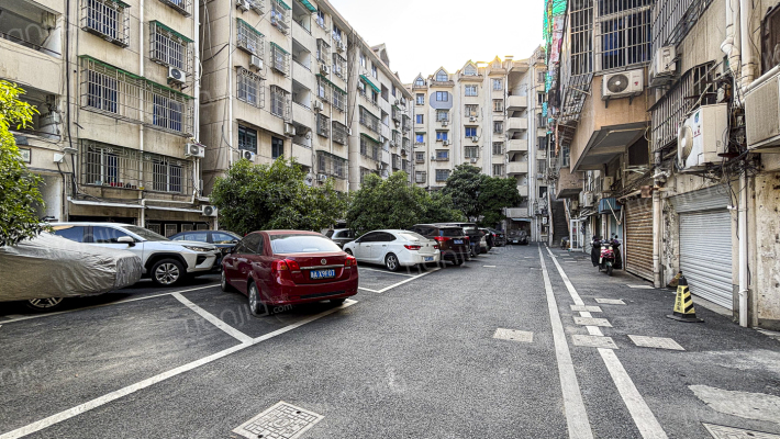 鹳山社区富春街外景图