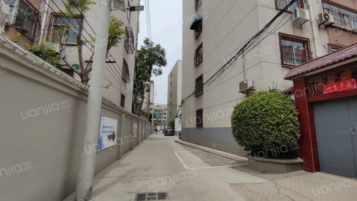 市地税局家属院外景图