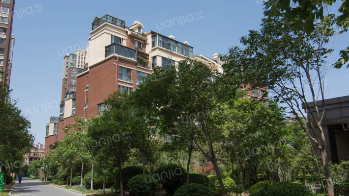 湖滨花园外景图