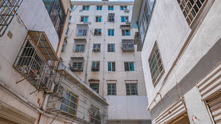 蛟桥中兴商住楼外景图