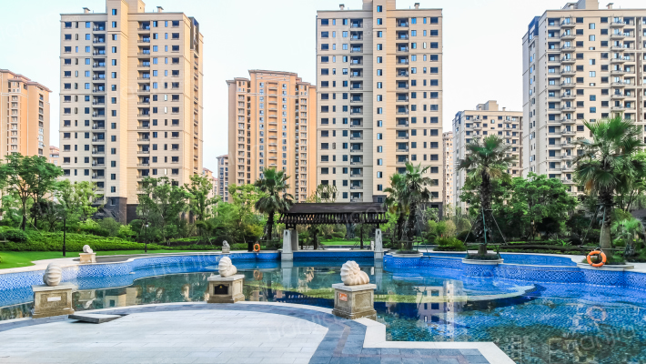 鸿翔南湾外景图