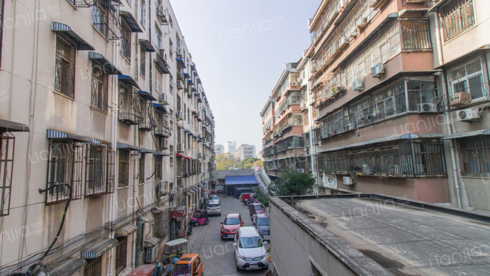 春秋花园外景图