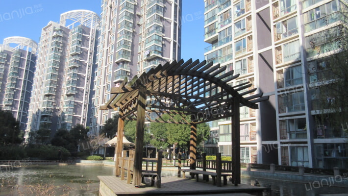 亚东城东区外景图