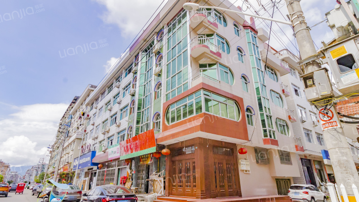 虹港中路外景图