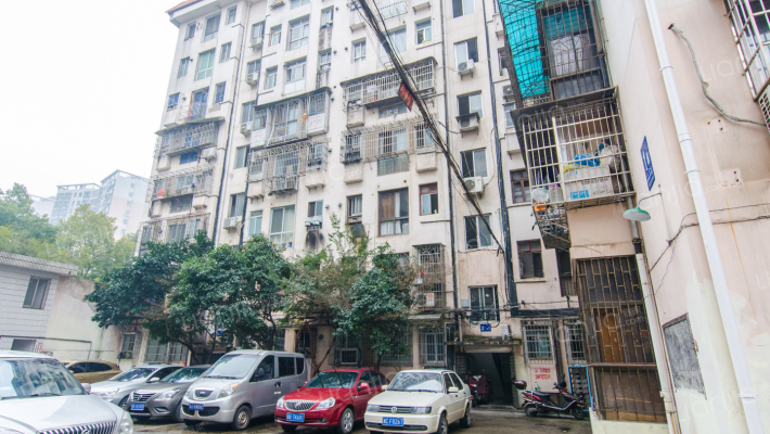 纺织品公司宿舍外景图