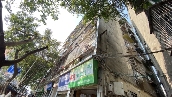 建设中路748号外景图