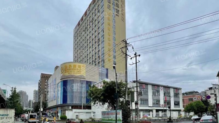 圣迈德广场外景图