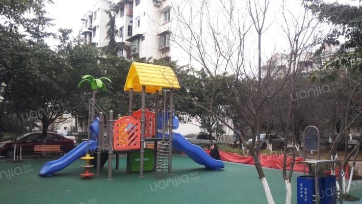 华川小区外景图