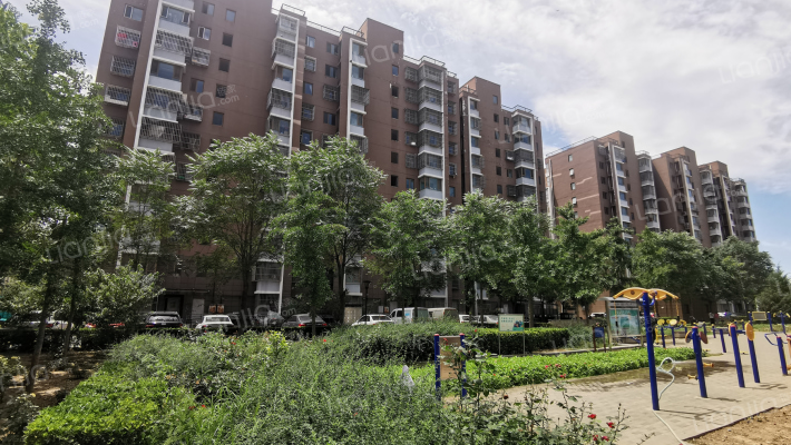 联港嘉园C区外景图