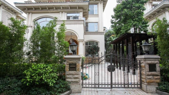 恒大御景半岛紫杉湖外景图