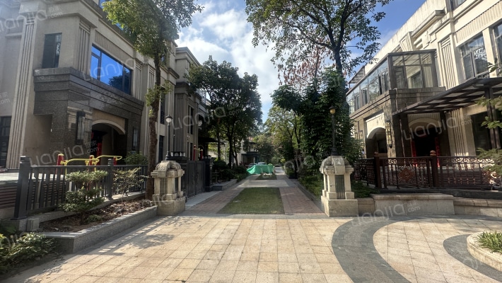 保利高尔夫郡岭墅外景图